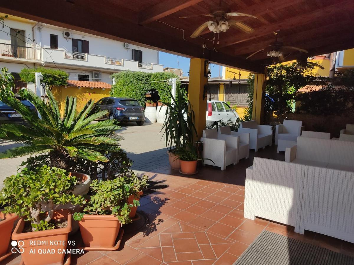 Hotel La Calabrese Isola Di Capo Rizzuto ภายนอก รูปภาพ