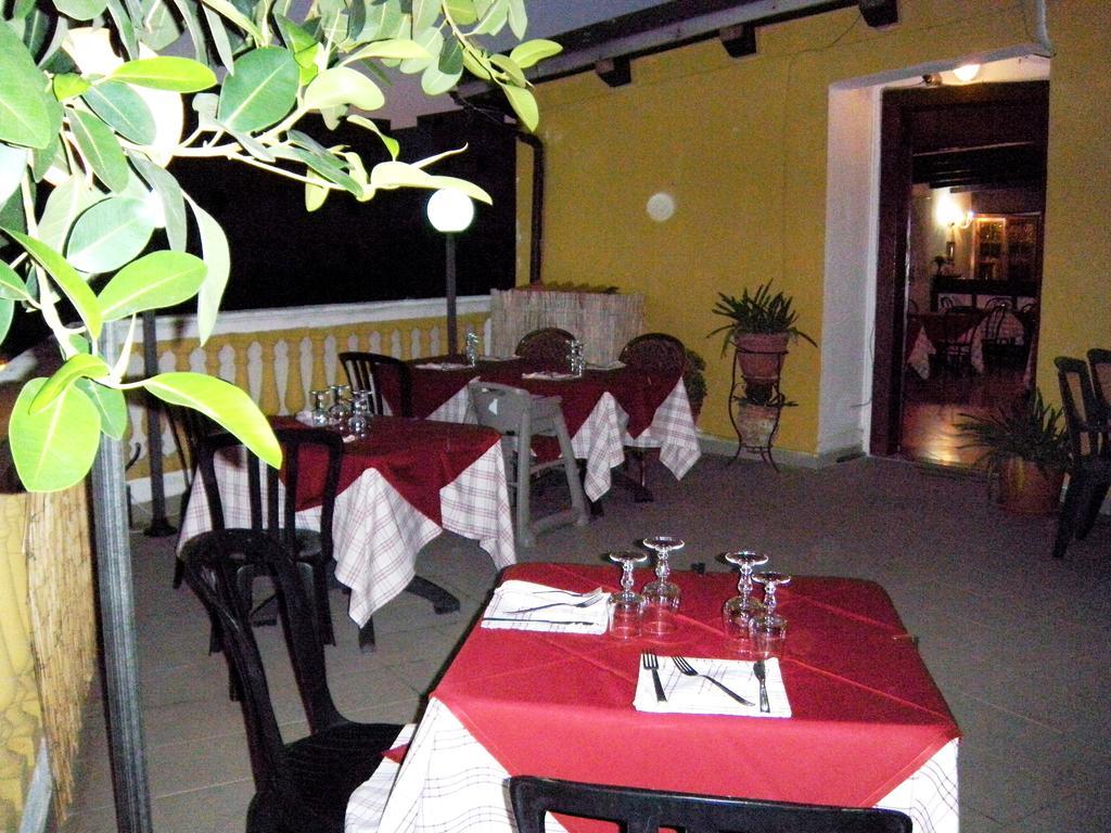 Hotel La Calabrese Isola Di Capo Rizzuto ภายนอก รูปภาพ