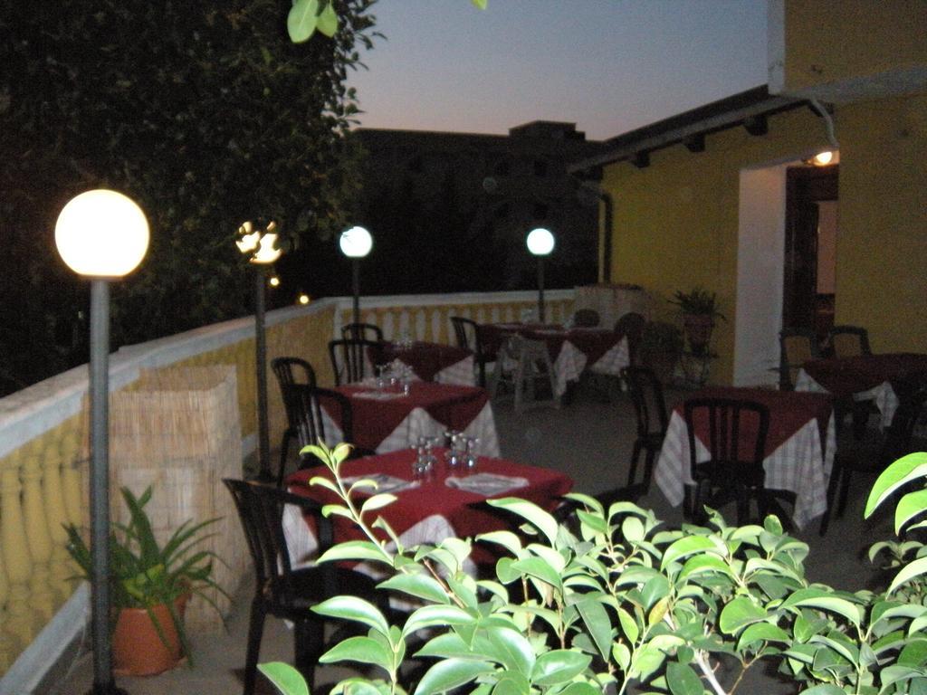 Hotel La Calabrese Isola Di Capo Rizzuto ภายนอก รูปภาพ