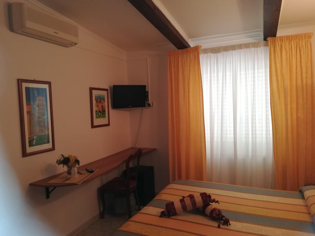 Hotel La Calabrese Isola Di Capo Rizzuto ภายนอก รูปภาพ